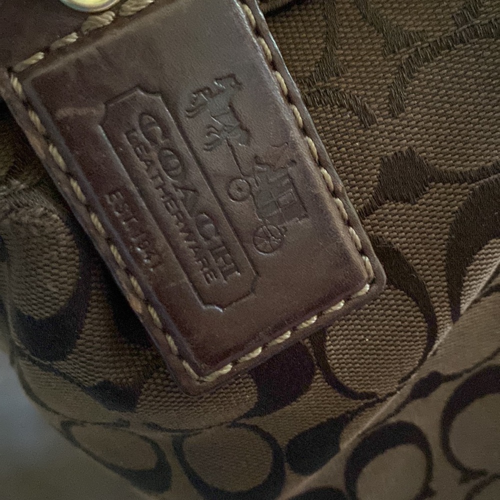 COACH signature dark brown bucket bag - Picture 5 of 6